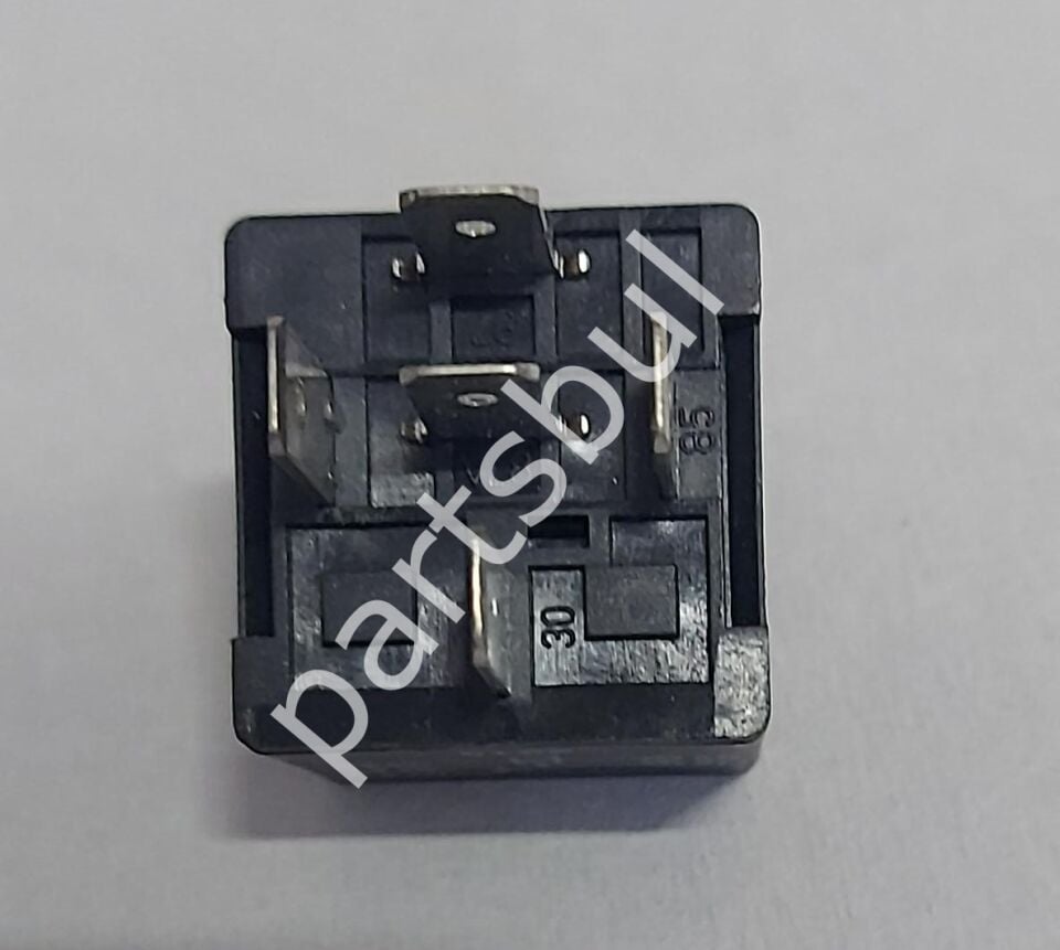 Hella  24V 10/20A Röle / Relay